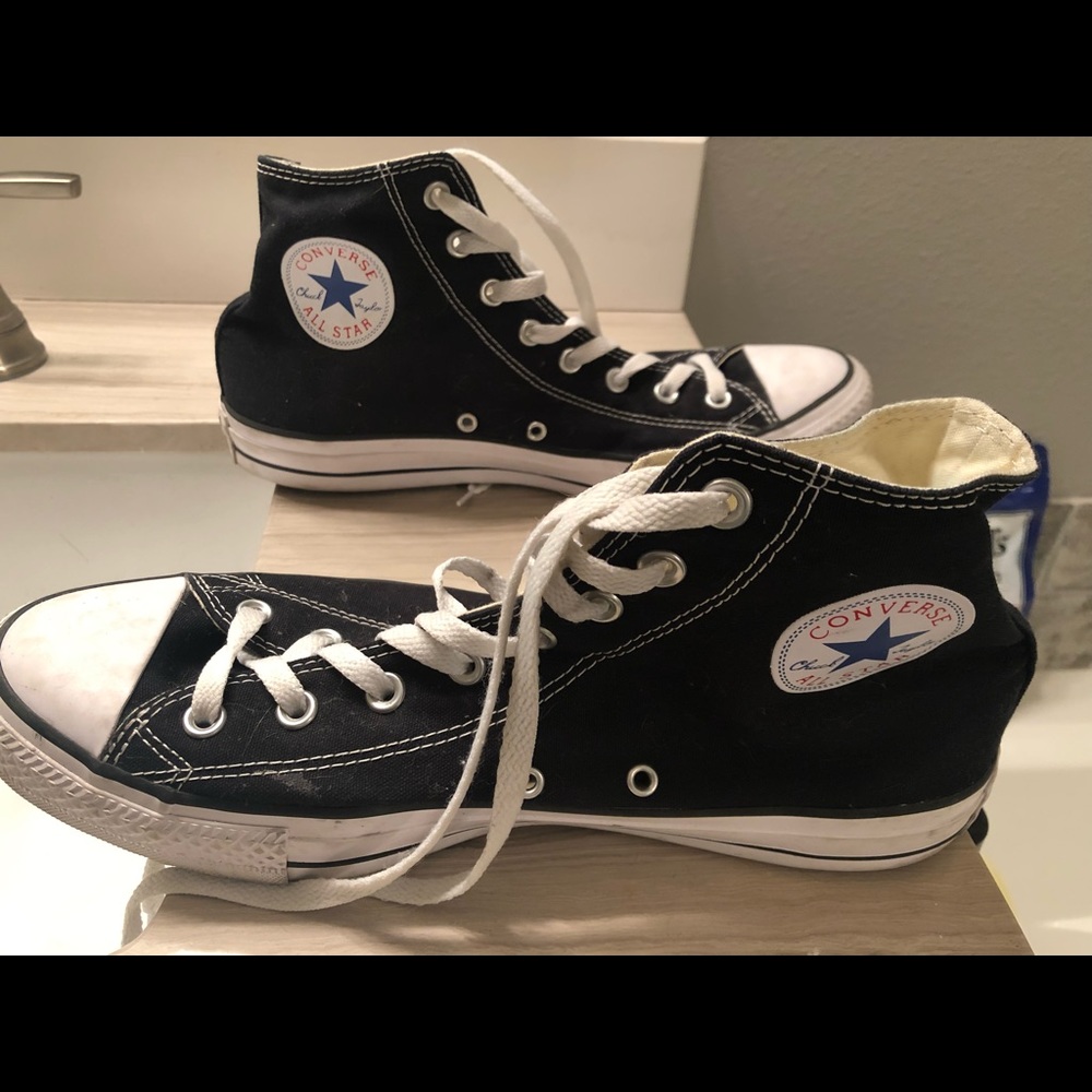 Black and White Hi-too Chuck Taylor’s